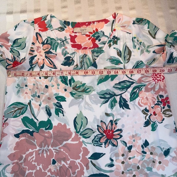 LOFT Floral Flutter V-Neck Top Sz S Short Sleeve - Picture 5 of 12
